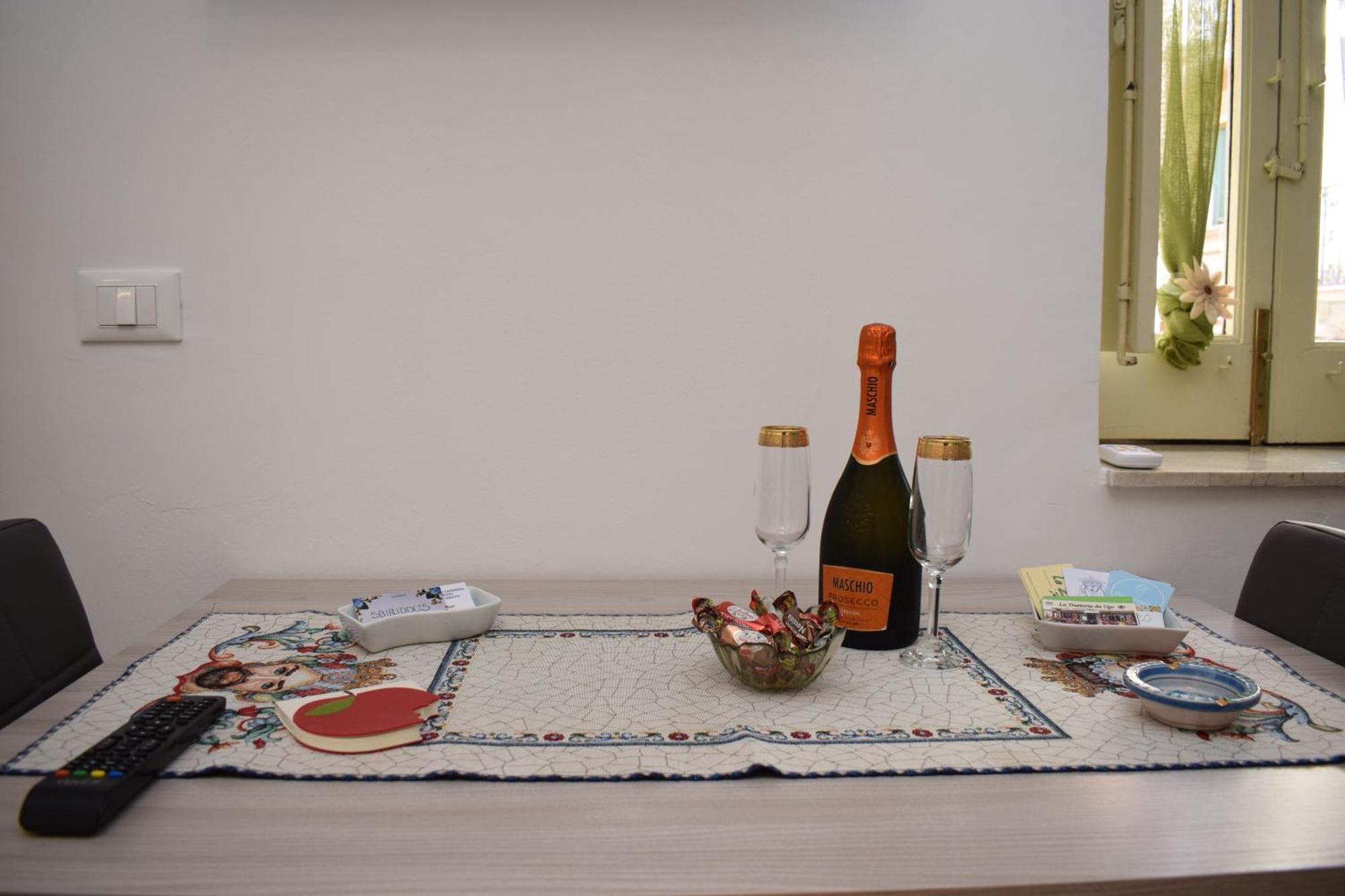 Sbiriddu'S House Apartment ตาออร์มินา ภายนอก รูปภาพ