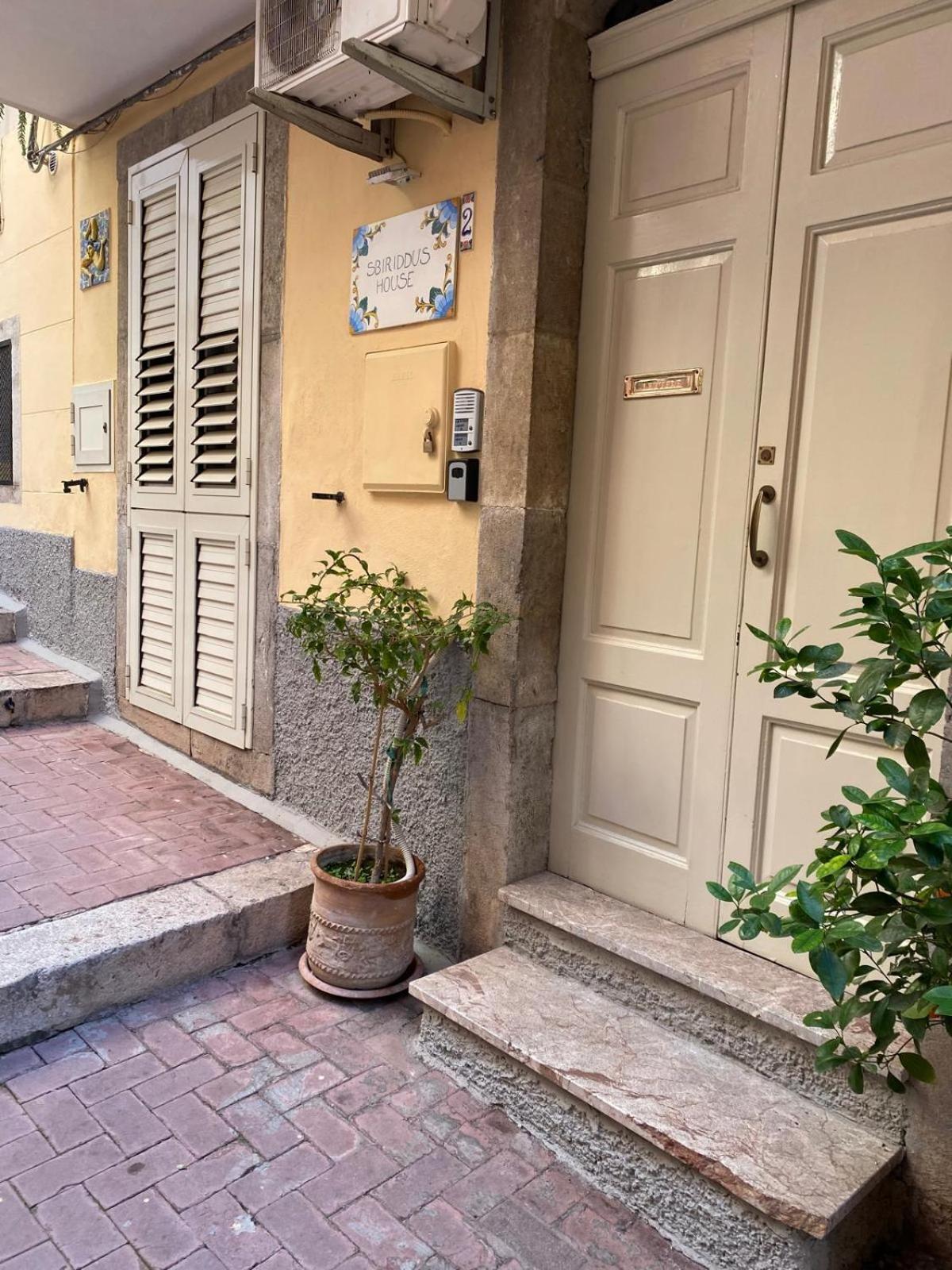 Sbiriddu'S House Apartment ตาออร์มินา ภายนอก รูปภาพ
